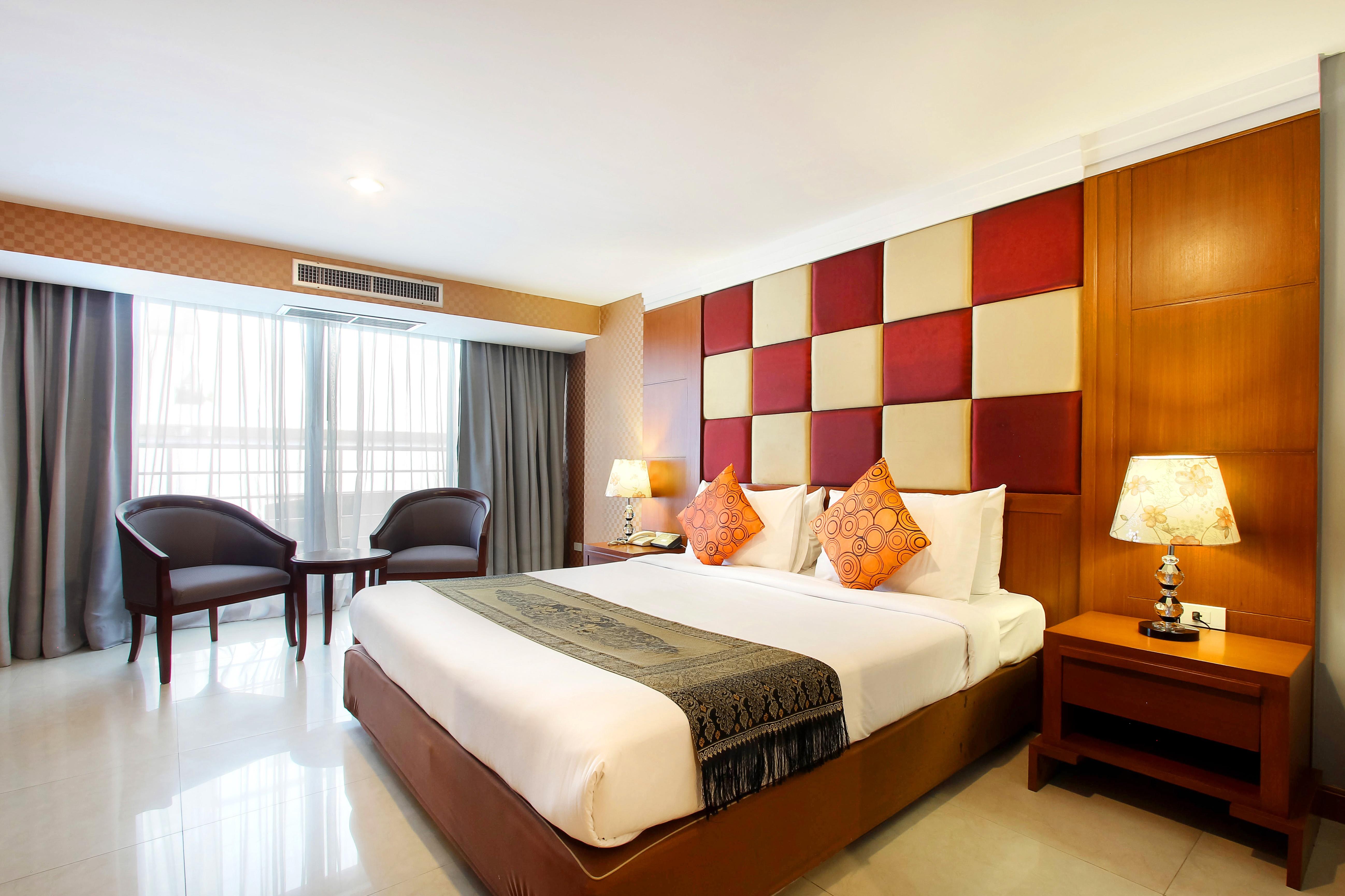 Bally Suite Sukhumvit Bangkok Exterior photo